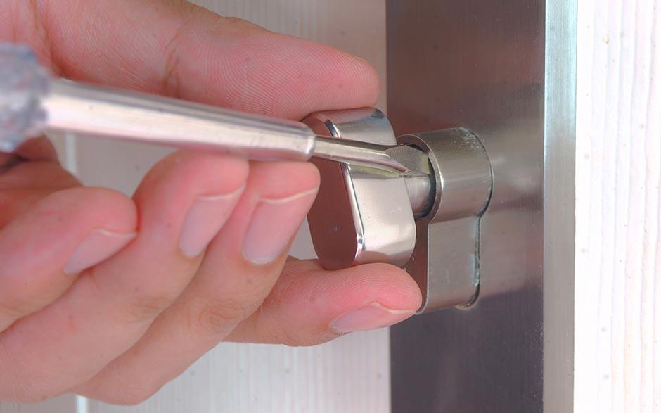 serrurier serrurerie metal maintenance Menucourt